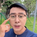 中年眼镜男