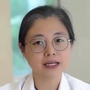 灰发女医生
